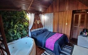 Cabana do Lago com Jacuzzi